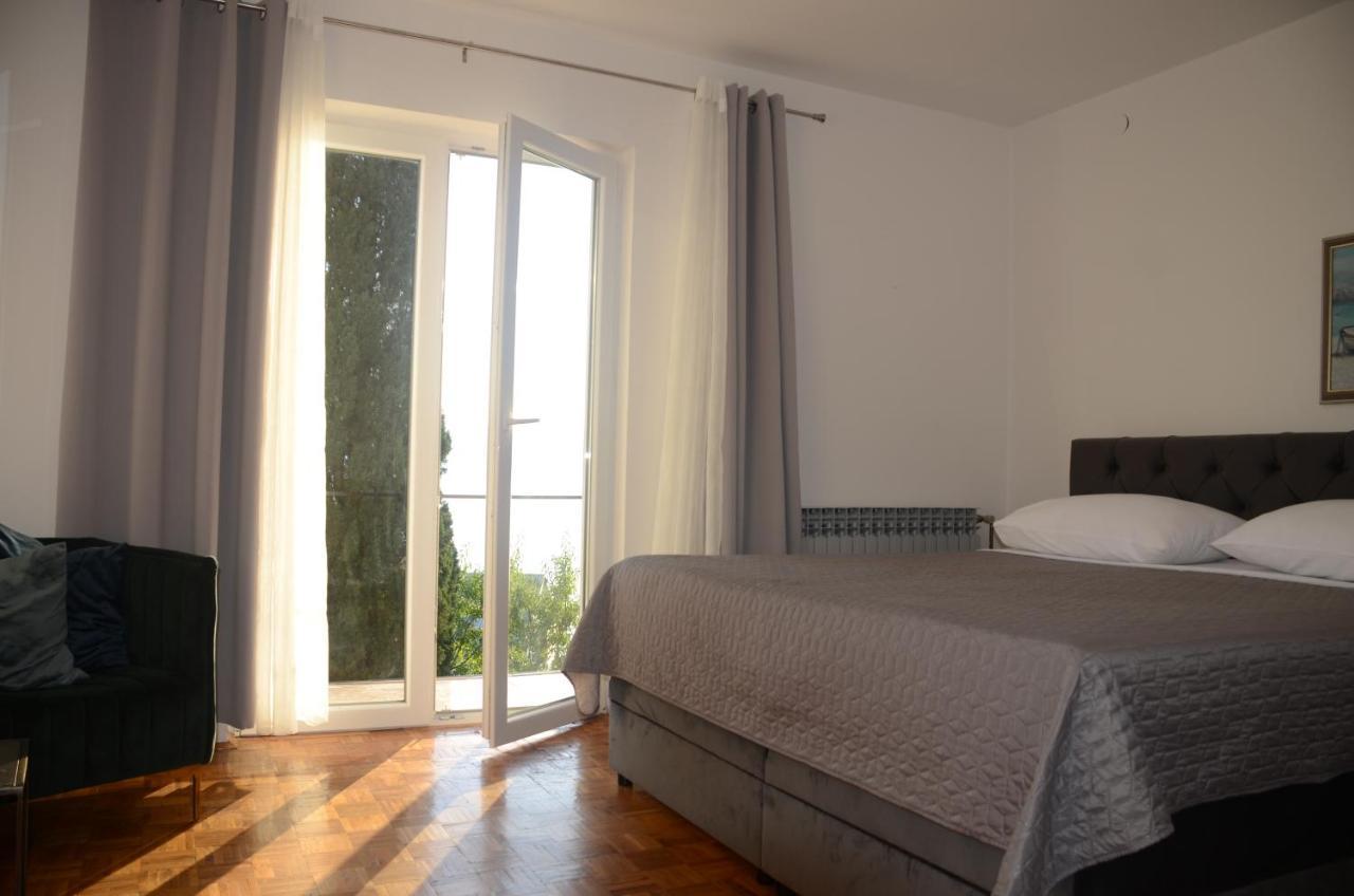 Corina & Franco Apartment Senj (Lika-Senj)